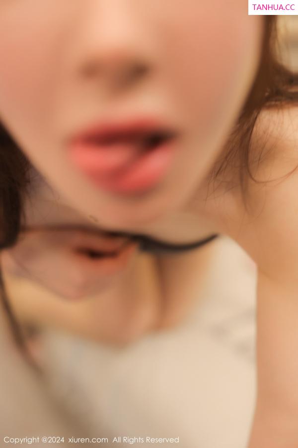   [XiuRen]高清写真图 2024.01.17 No.7974 雨儿酱eve 短裙美腿第83张图片